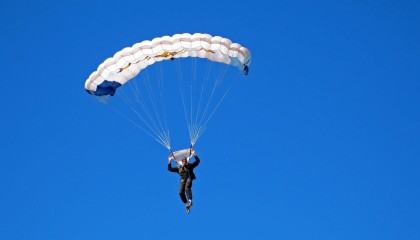 开云体育官方网站登陆-曼城与领头羊拉近距离，取得关键胜利，曼城领先10分